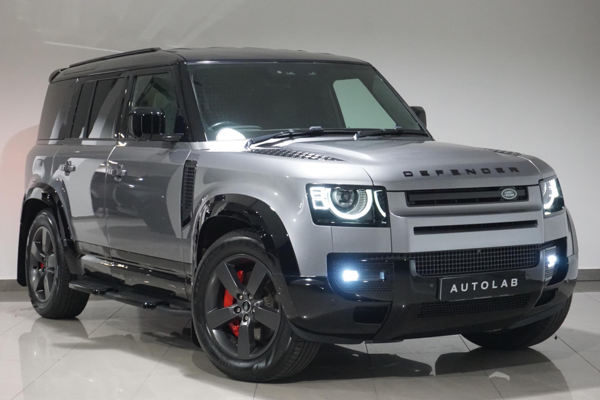 Land Rover Defender 110 3.0 D300 MHEV SE Hard Top SUV Auto 4WD MWB Euro 6 (s/s) 5dr